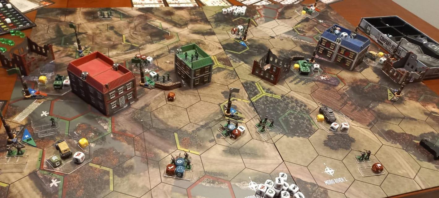 Company of Heroes: 2nd Edition na stole, foto: LAKI