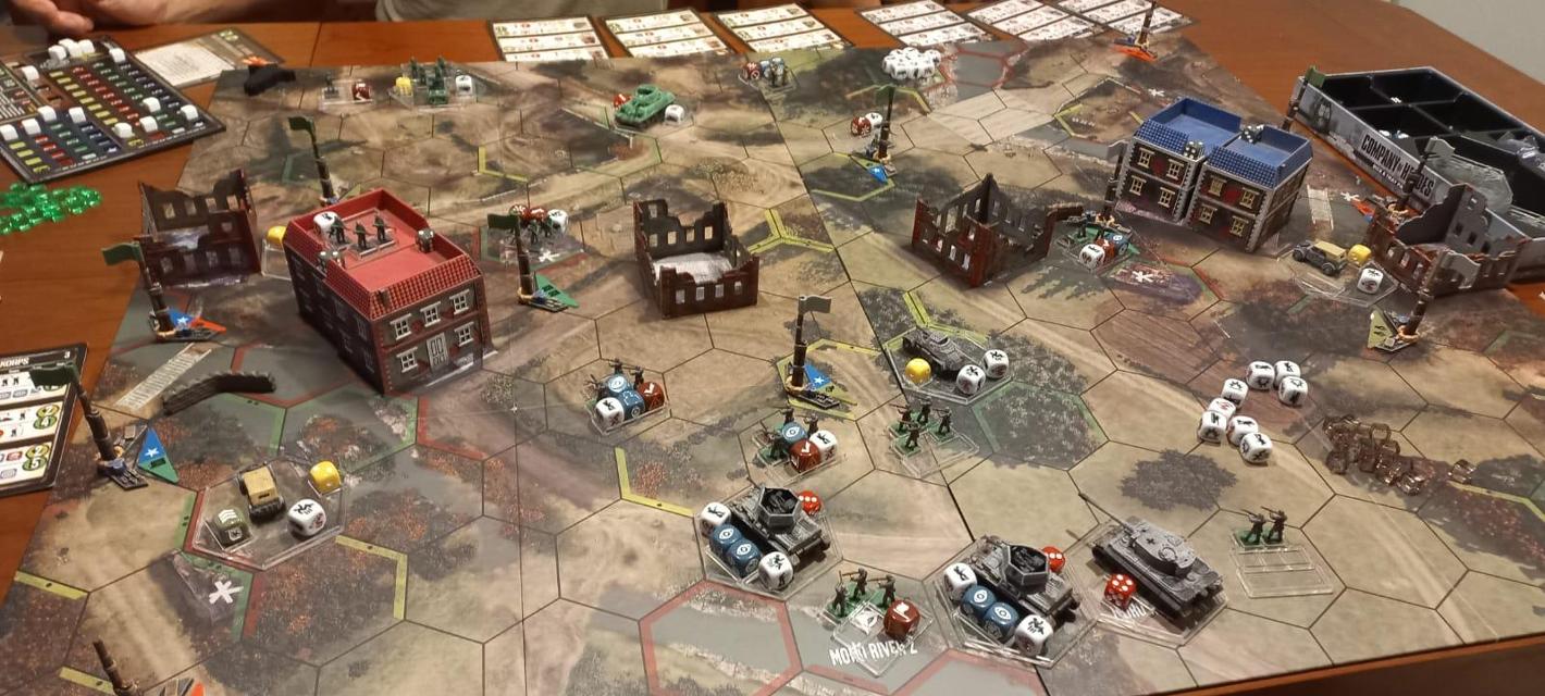Company of Heroes: 2nd Edition na stole, foto: LAKI