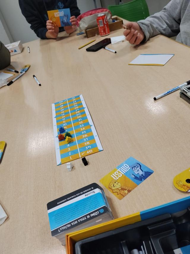 Listillo sur la table, photo de Amy