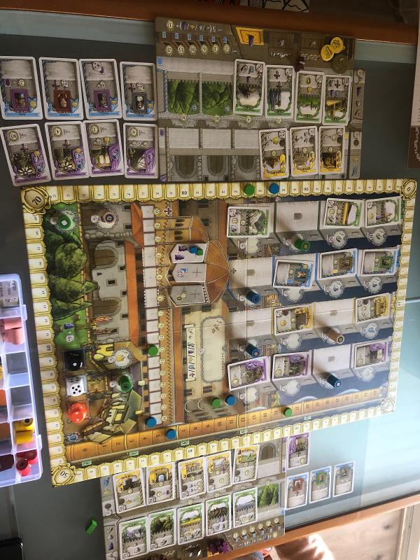 Lorenzo il Magnifico: Big Box on the table, photo by Roger