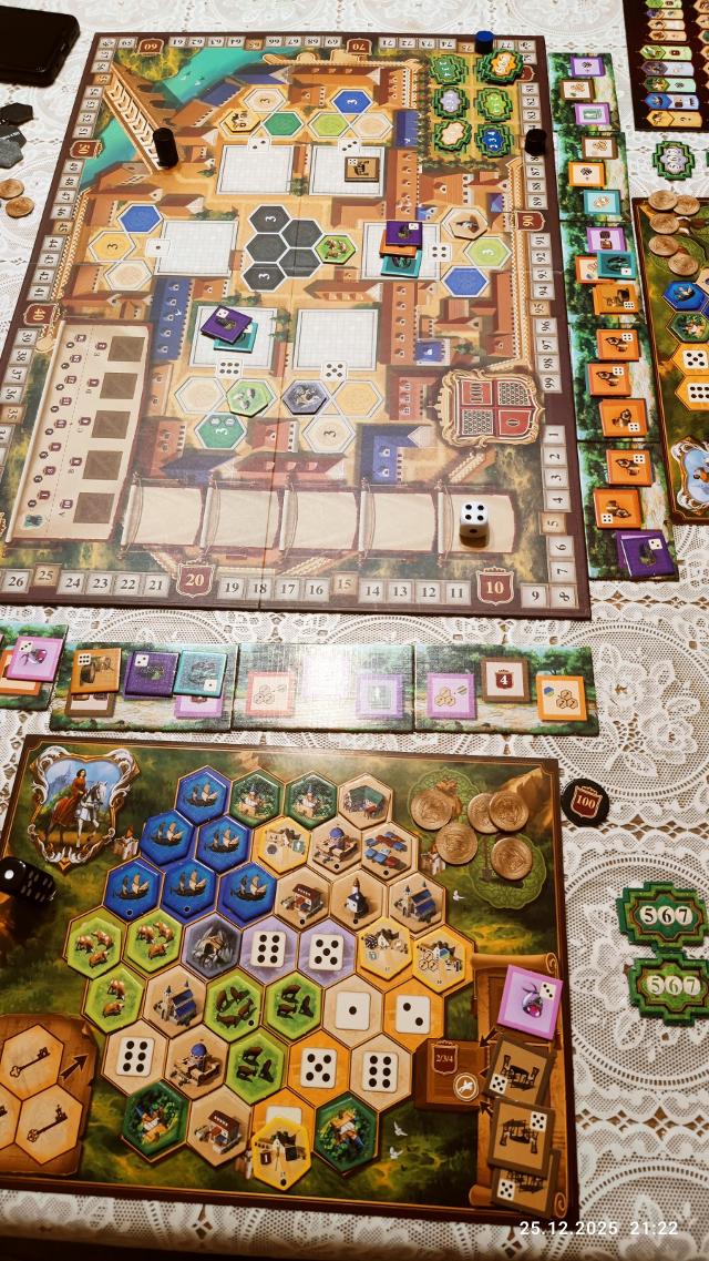 The Castles of Burgundy on the table, photo by FazerGD