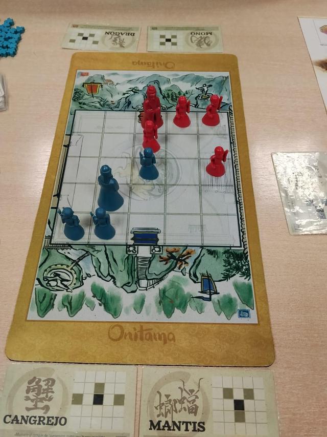 Onitama sobre la taula, foto de Amy