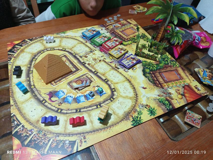 Camel Up (Second Edition) sul tavolo, foto di MarFe MaAn