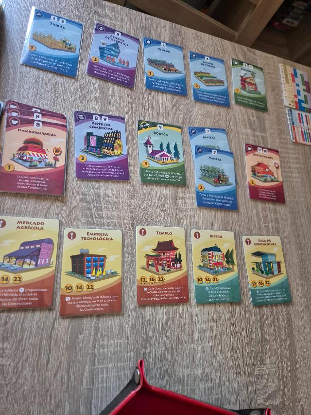 Machi Koro på bordet, foto af Cazorla1991