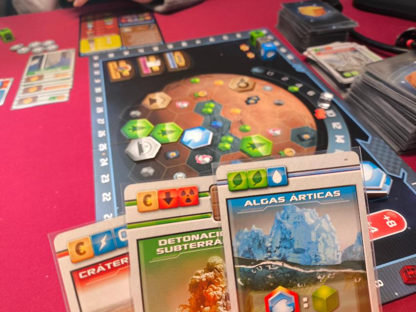 Terraforming Mars: The Dice Game on the table, photo by Heldisil