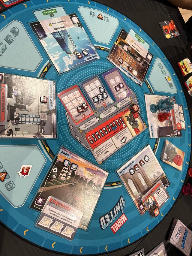 Marvel United sobre la taula, foto de neogeneration