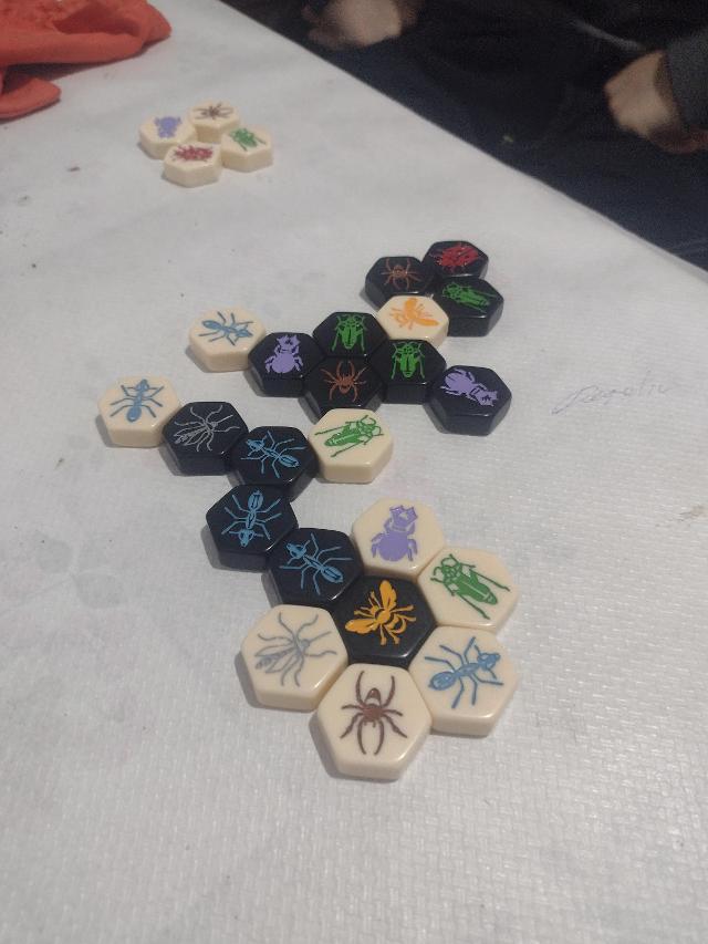 Hive Pocket on the table, photo by Giannis