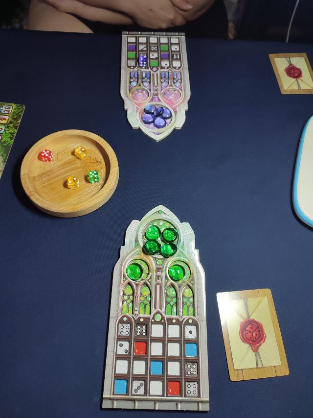 Sagrada auf dem Tisch, Foto von Даниил