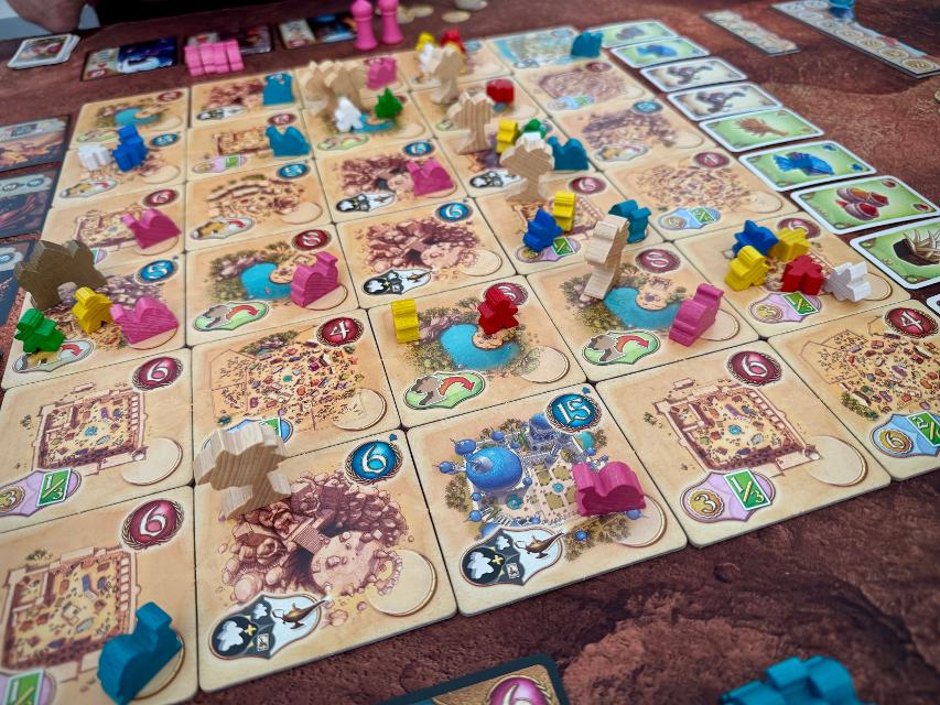 Five Tribes: The Djinns of Naqala on the table, photo by Dídac