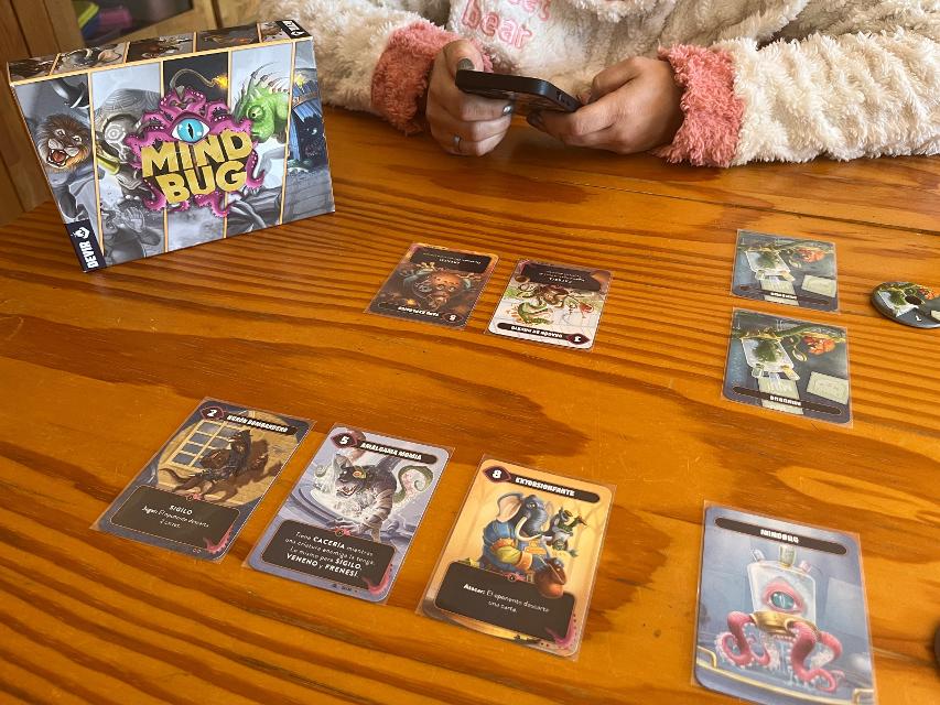 Mindbug: First Contact on the table, photo by Bruno Circulo Friki