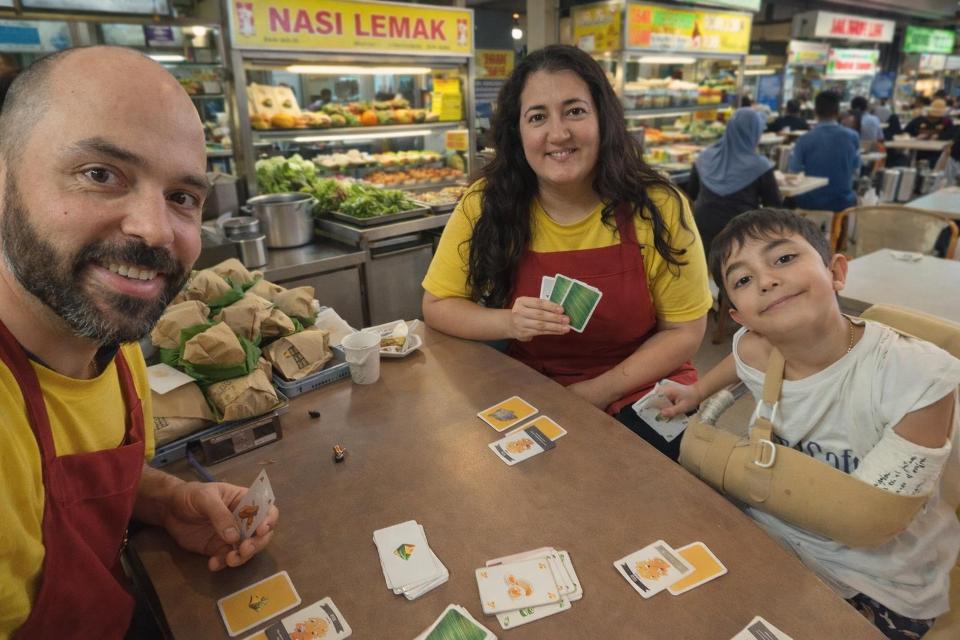 Nasi Lemak: The Game on the table, photo by Artur Rodríguez Coma