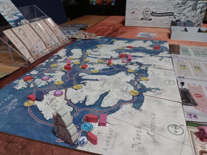 Through Ice and Snow: Big Box on the table, photo by carlos11tgn