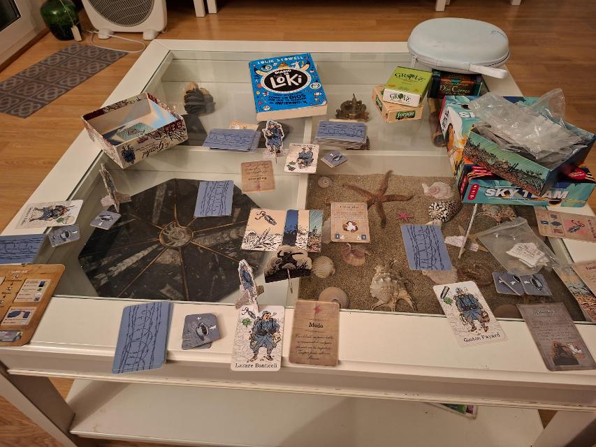 The Grizzled on the table, photo by Artur Rodríguez Coma