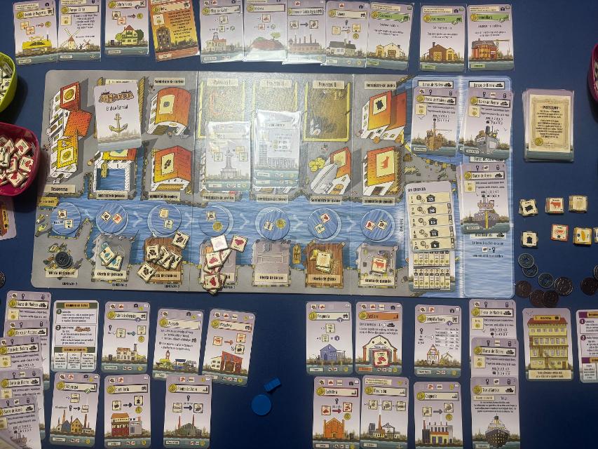 Le Havre on the table, photo by Alba Lo