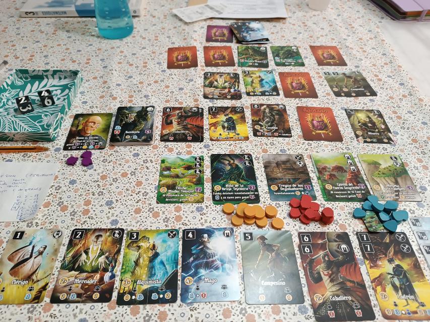 Valeria: Reinos de Cartas sobre la mesa, foto de Viafora - Francesc