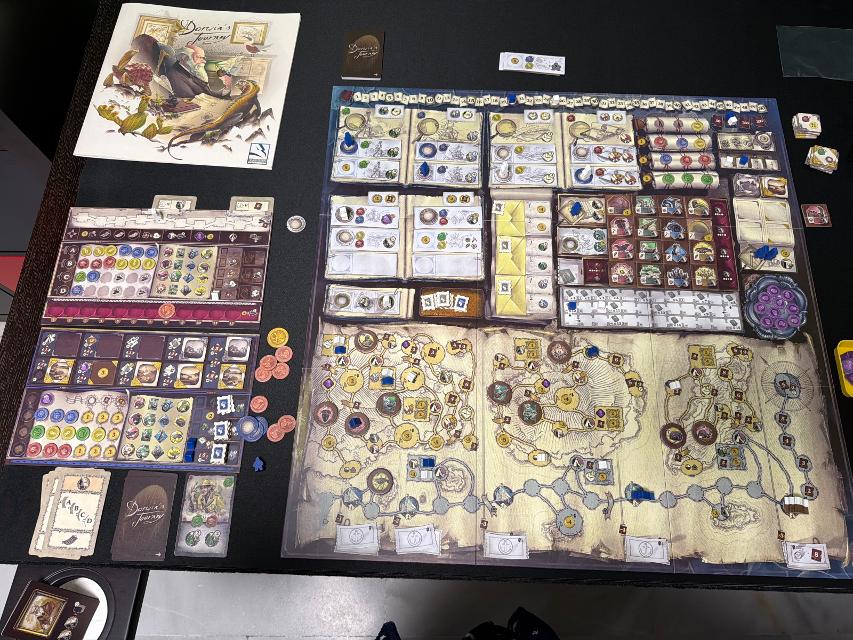 Darwin's Journey op tafel, foto van Sonia Perez
