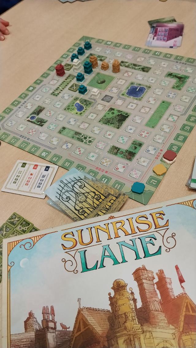 Sunrise Lane على الطاولة، صورة من Amy