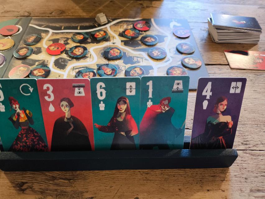 Dracula vs Van Helsing on the table, photo by Heldisil