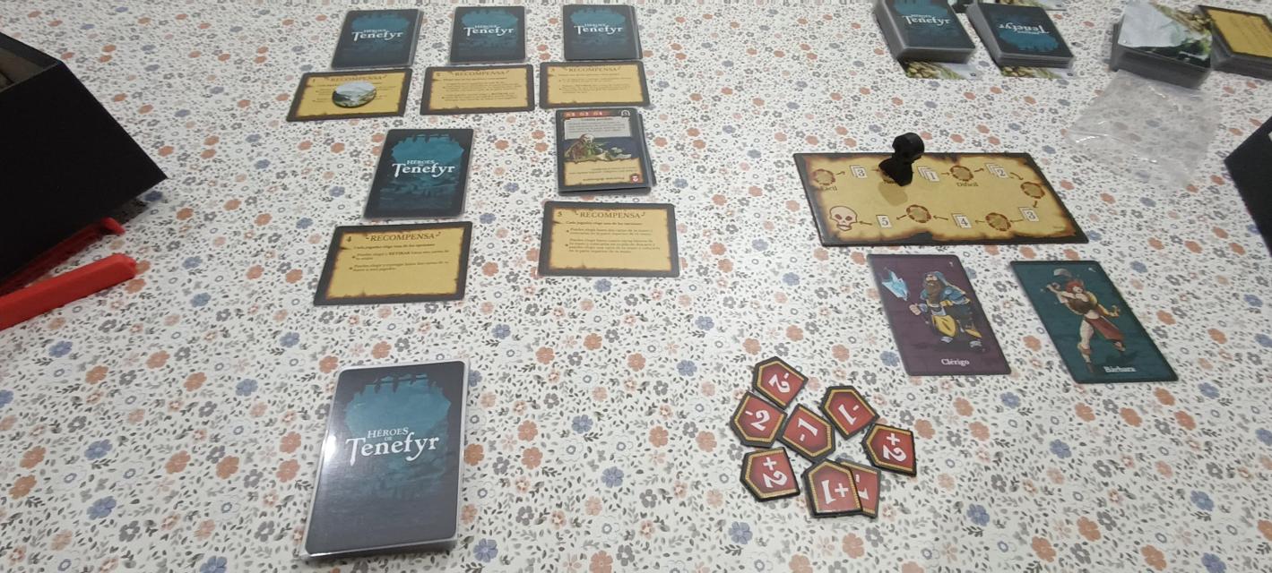 Heroes of Tenefyr on the table, photo by Viafora - Francesc