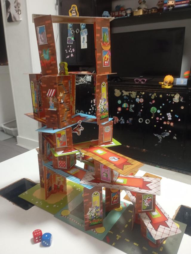 Rhino Hero: Super Battle sobre la taula, foto de Alejandro Bethencourt