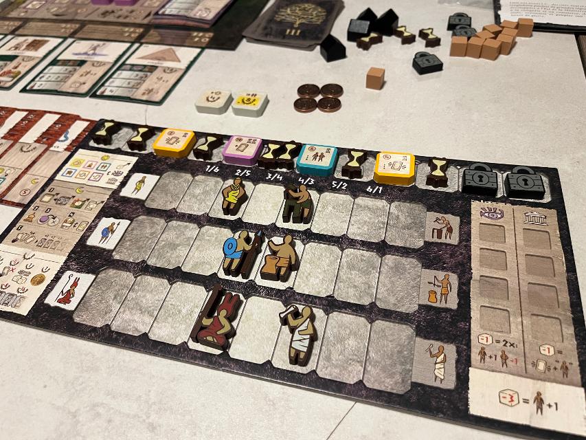 Gentes: Deluxified Edition az asztalon, fotó: Bruno Circulo Friki