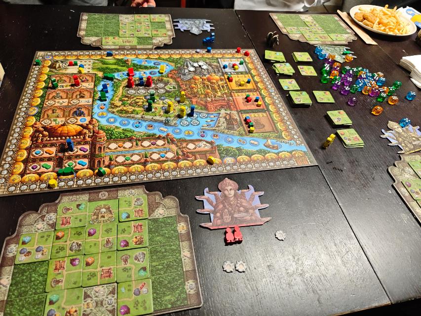 Rajas of the Ganges on the table, photo by tienlevy