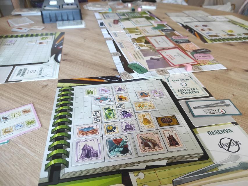 Stamp Swap on the table, photo by Pauliss