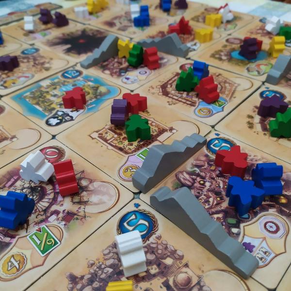 Five Tribes: The Djinns of Naqala on the table, photo by Nori