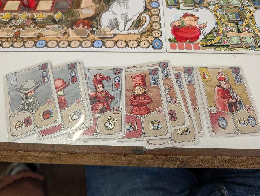 Queen Alice på bordet, bilde av Kabra