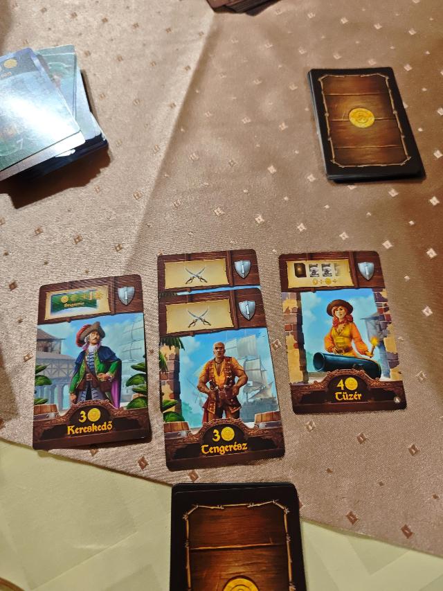 Port Royal: Big Box on the table, photo by tienlevy