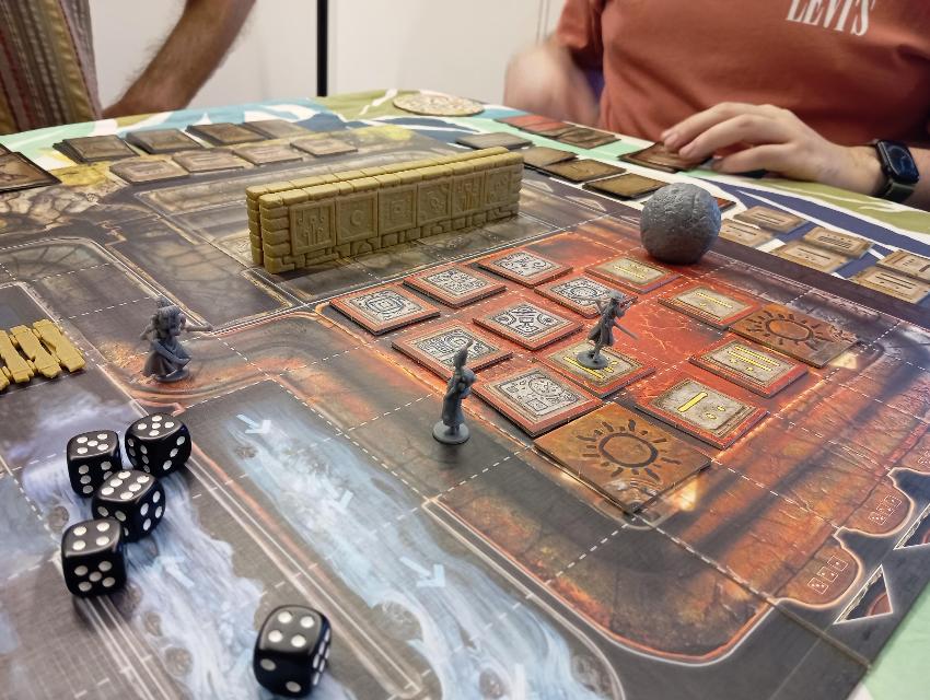 The Adventurers: The Temple of Chac on the table, photo by Estepo Estepoes