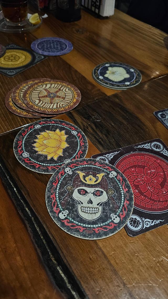 Skull na stole, foto: Gent Canaj