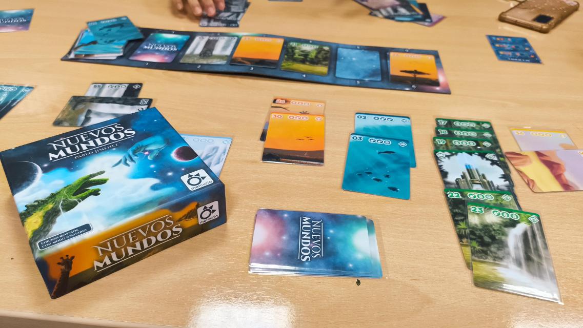Nuevos Mundos on the table, photo by Mochilo