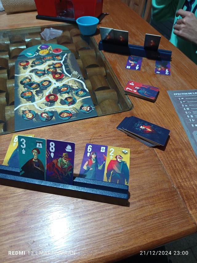 Dracula vs Van Helsing on the table, photo by MarFe MaAn
