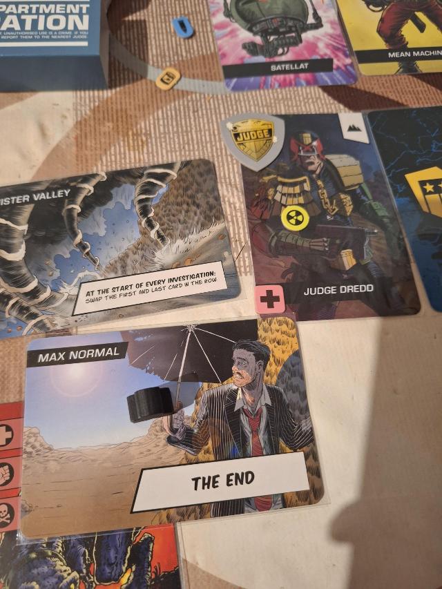 Judge Dredd: The Cursed Earth on the table, photo by Artur Rodríguez Coma