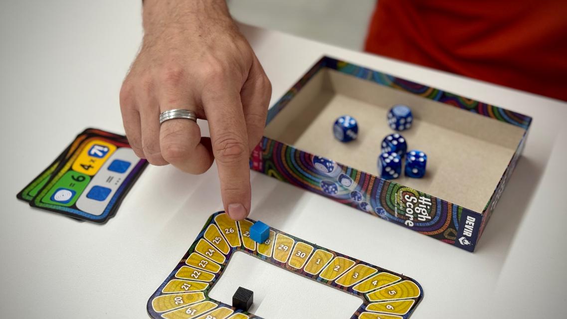 High Score auf dem Tisch, Foto von Dídac
