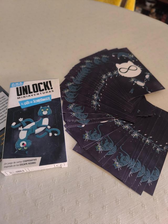 Unlock!: Short Adventures – Schrödinger's Cat on the table, photo by Sapinto
