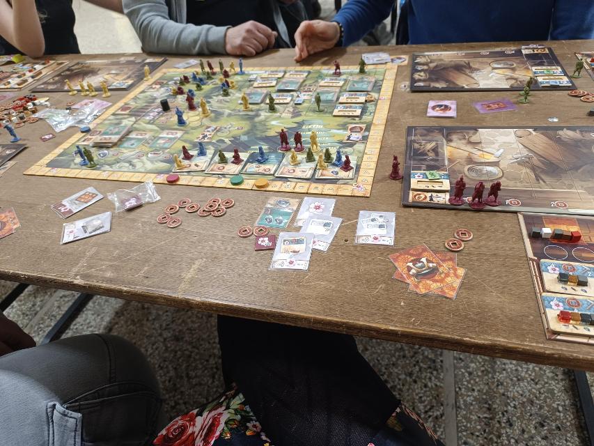Shogun no Katana på bordet, foto af Alessia Celadin