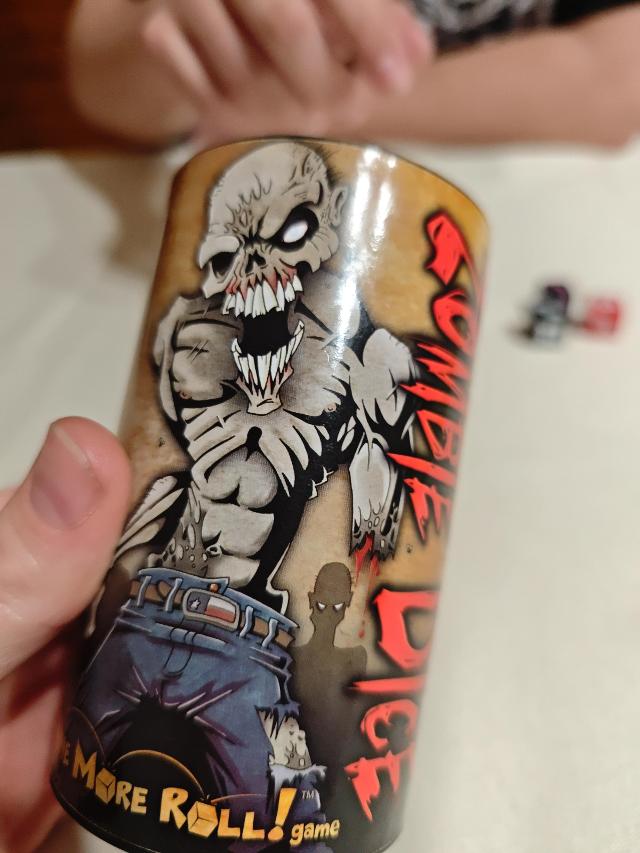 Zombie Dice na stole, foto: tienlevy