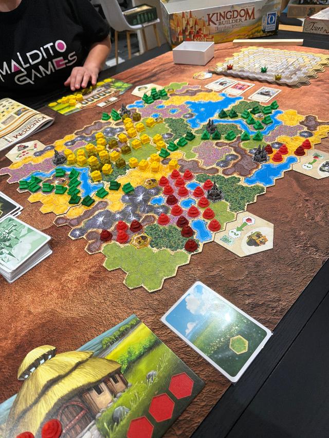 Kingdom Builder: Empire Edition on the table, photo by neogeneration