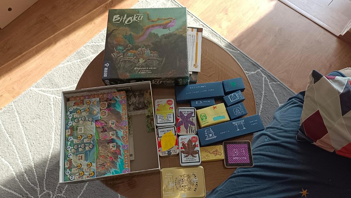 Bitoku sur la table, photo de Montse