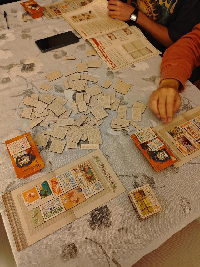 Les v pressu na stole, foto: Adrian