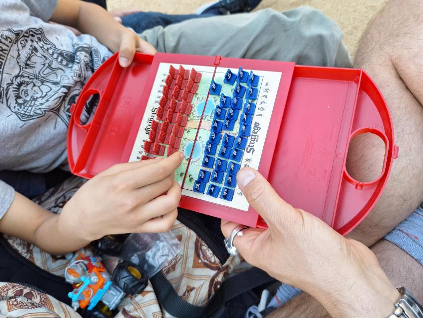 Stratego on the table, photo by Artur Rodríguez Coma