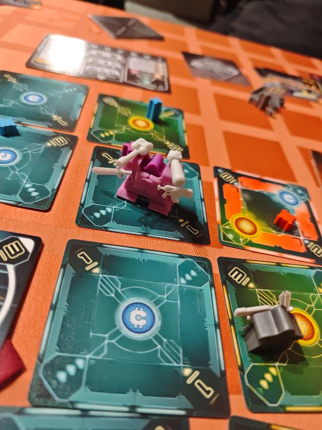 Tiny Epic Mechs: Deluxe Edition on the table, photo by tienlevy