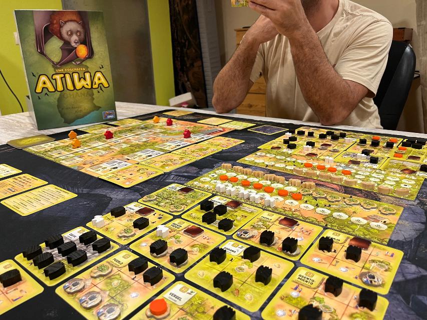 Atiwa on the table, photo by Bruno Circulo Friki