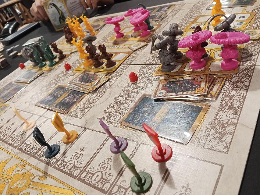Dogs of War az asztalon, fotó: Morriondo