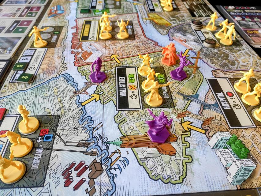 Kick-Ass: The Board Game on the table, photo by Mario Estruch