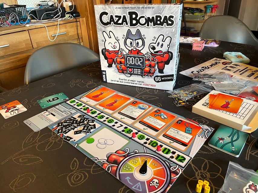 Bomb Busters sul tavolo, foto di Bruno Circulo Friki