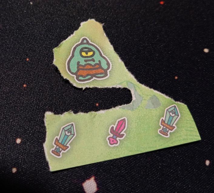 Tearable Quest on the table, photo by Estepo Estepoes