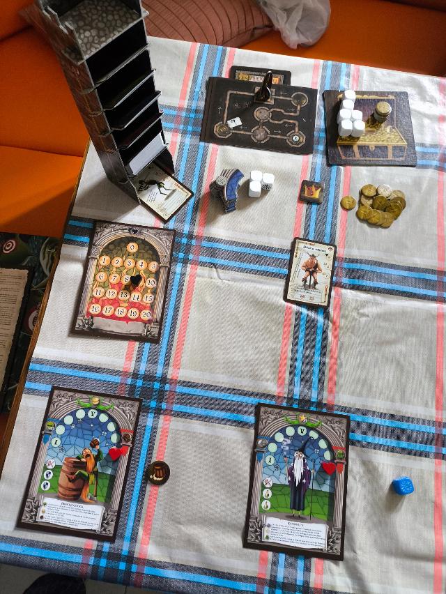 Dungeon Fighter on the table, photo by Guillermo Sordo Sáinz